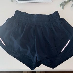 Navy blue lulu hottie hots low rise 2.5” size 0